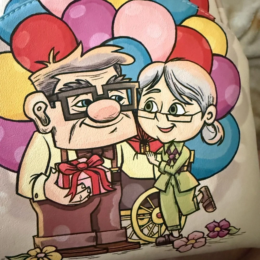 Loungefly x Pixar Up with Carl and Ellie - Picture 5 of 7